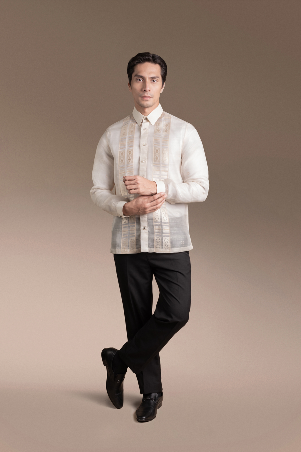 Onesimus Men’s Formal Barong Tagalog, Handwoven Pineapple Leaves Fiber and Natural Silk, Embroidered