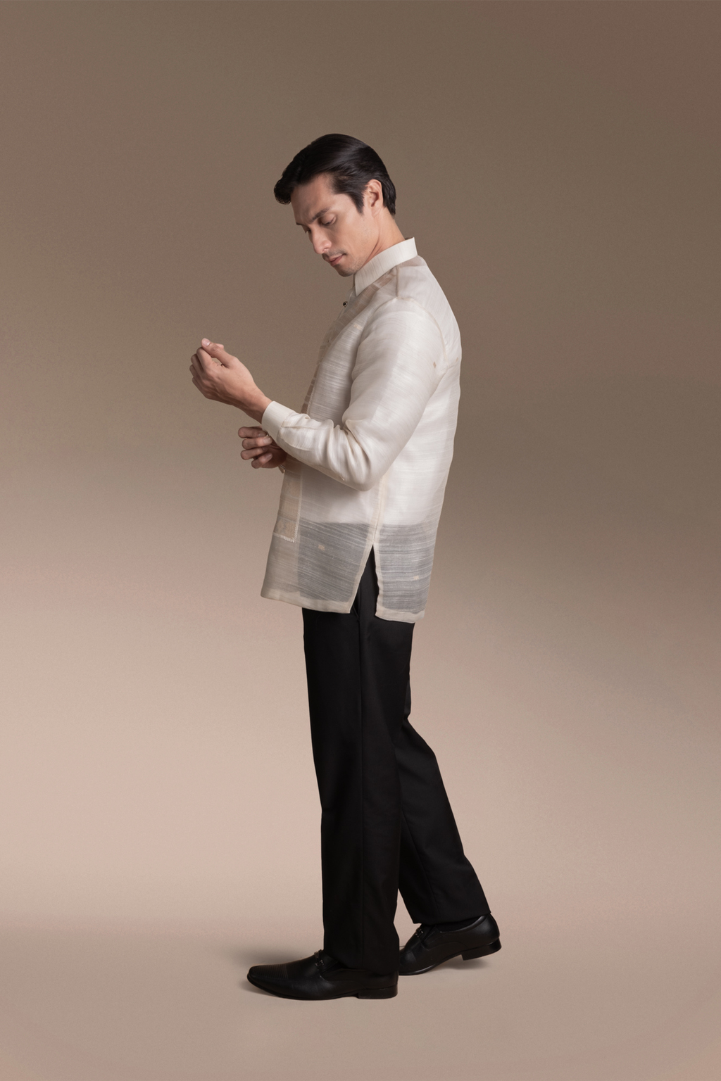 Onesimus Men’s Formal Barong Tagalog, Handwoven Pineapple Leaves Fiber and Natural Silk, Embroidered