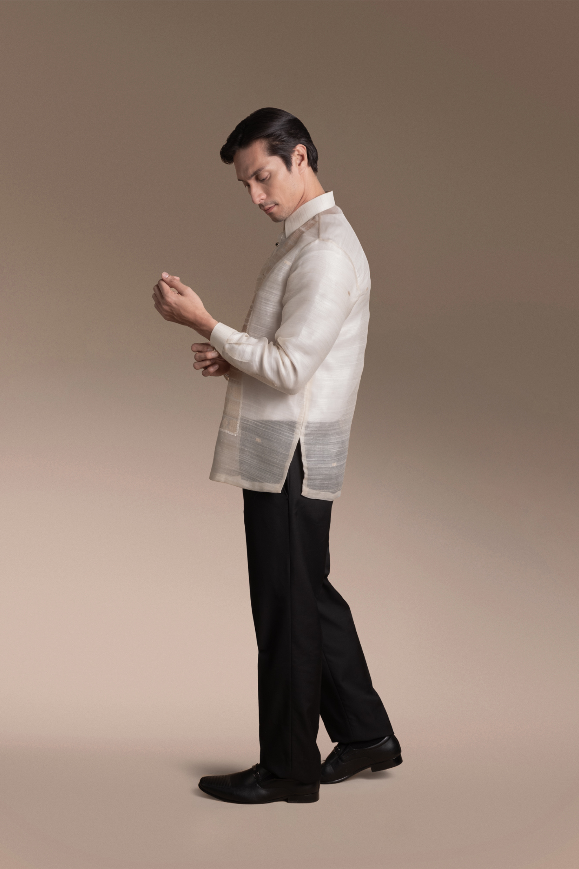 Onesimus Men’s Formal Barong Tagalog, Handwoven Pineapple Leaves Fiber and Natural Silk, Embroidered